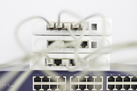 探索网络交换机的多彩世界 胶囊颜色与视觉素材的巧妙结合